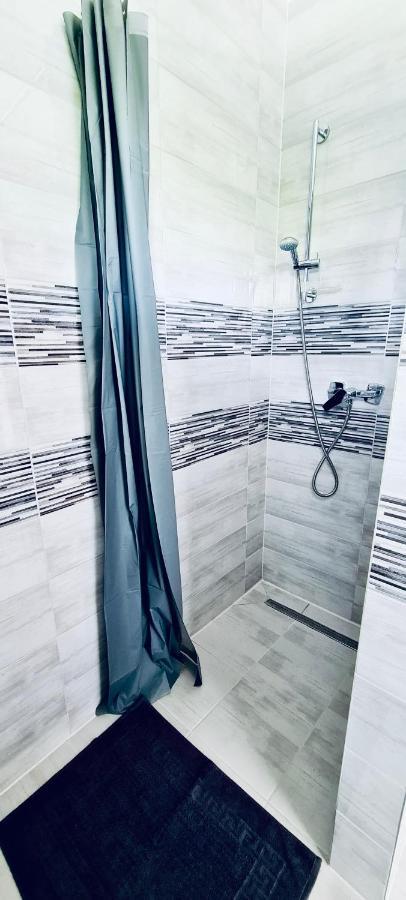 Lilac Apartman بالاتوليلّي المظهر الخارجي الصورة
