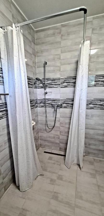 Lilac Apartman بالاتوليلّي المظهر الخارجي الصورة