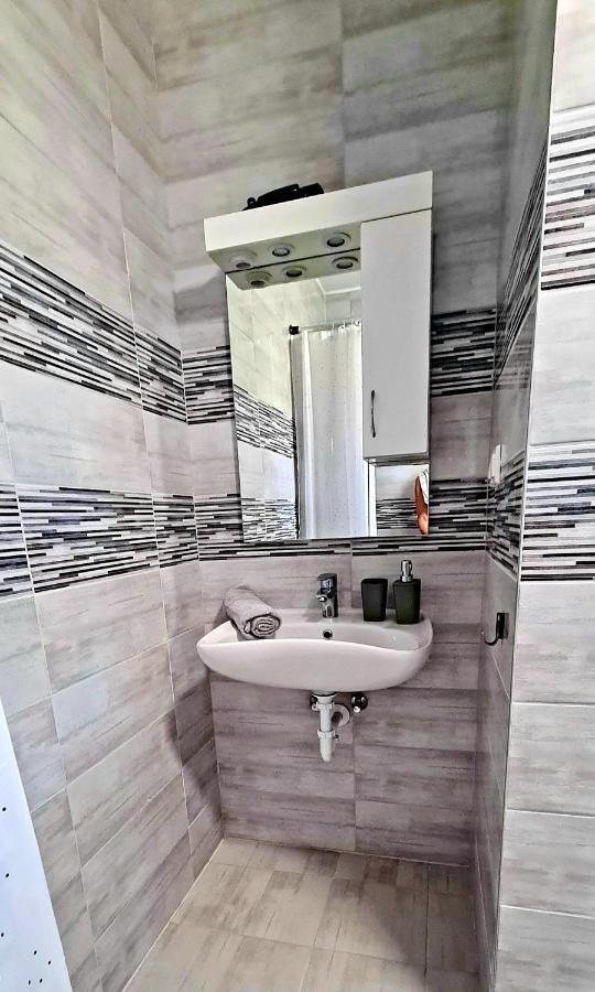 Lilac Apartman بالاتوليلّي المظهر الخارجي الصورة